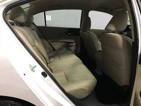 Used 2015 Honda Accord LX image 19