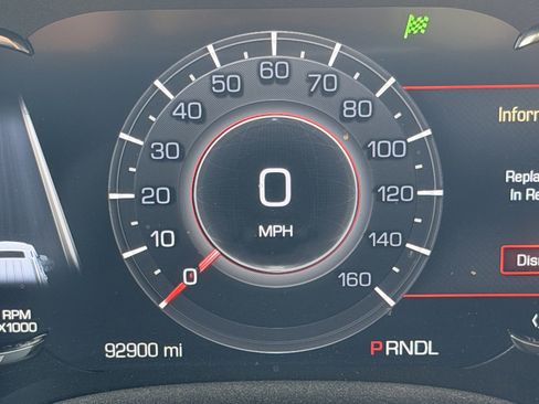 Used 2020 Cadillac Escalade Premium Luxury AWD/4WD image 15