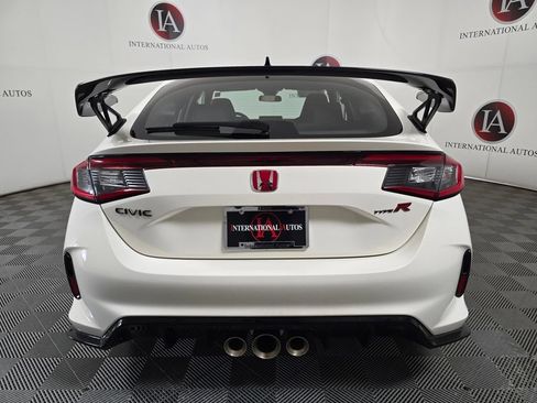 Used 2026 Honda Civic Type R image 11