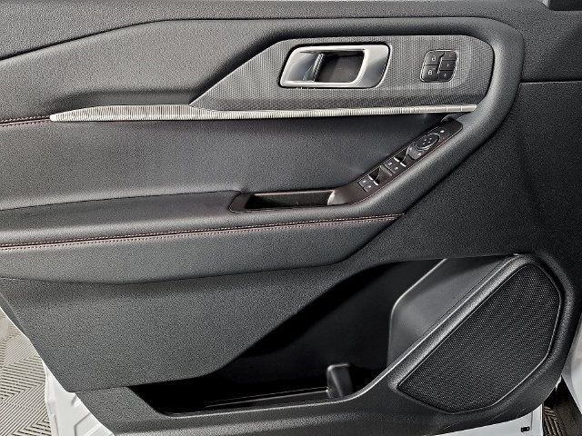Used 2026 Ford Explorer ST-Line w/ ST-Line Street Pack RWD image 14