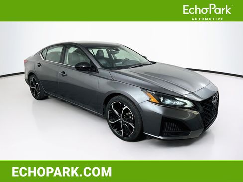 Used 2025 Nissan Altima 2.5 SR FWD image 1