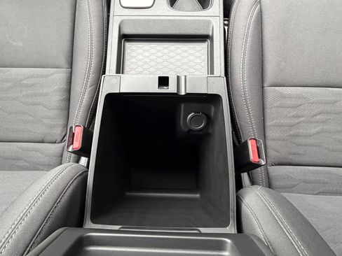 Used 2022 Nissan Frontier SV image 24