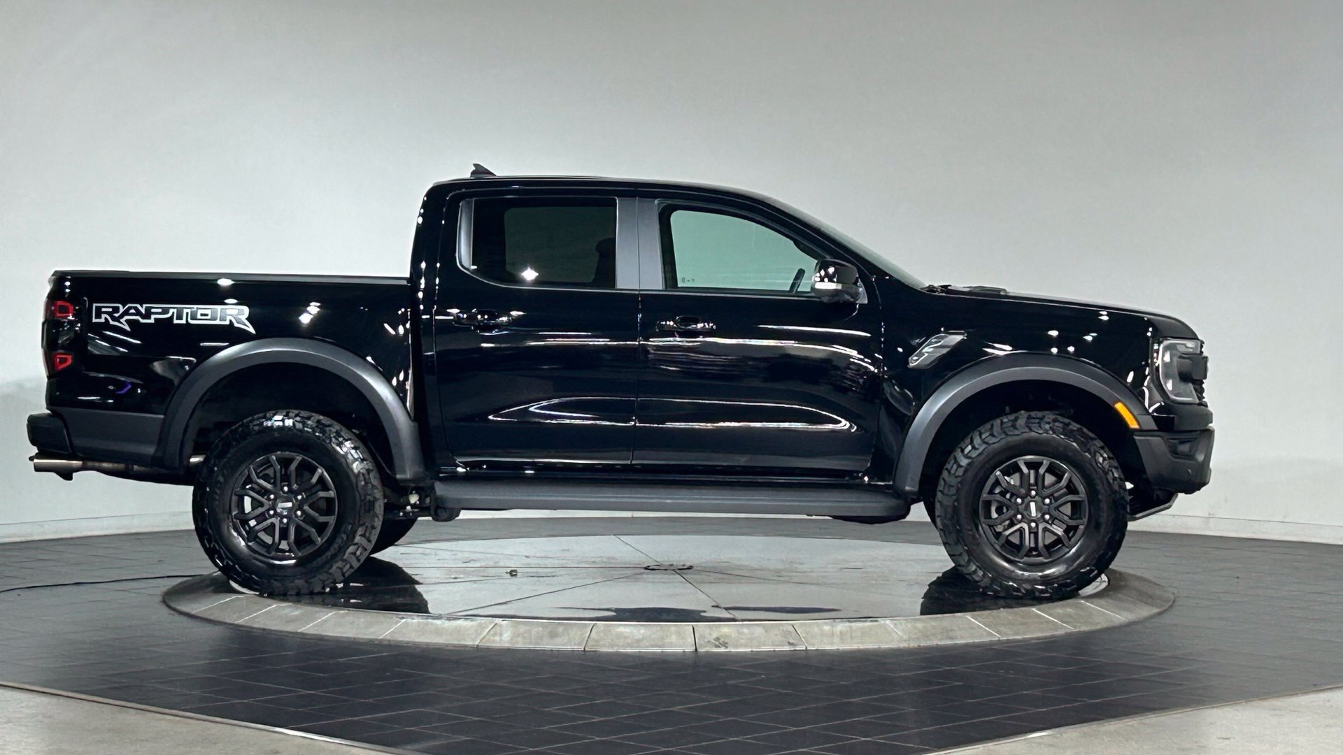 Used 2025 Ford Ranger Raptor AWD/4WD image 11