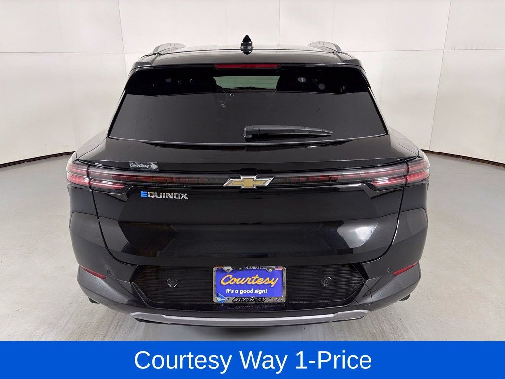 Used 2024 Chevrolet Equinox EV LT w/ LPO, Active Package FWD image 9