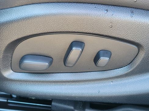 Used 2019 Chevrolet Impala Premier w/ Premier Confidence Package image 19