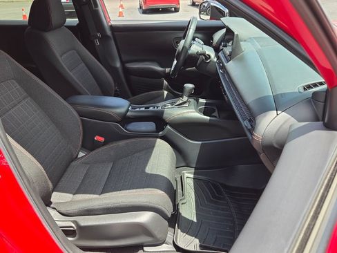 Used 2023 Honda HR-V Sport image 17