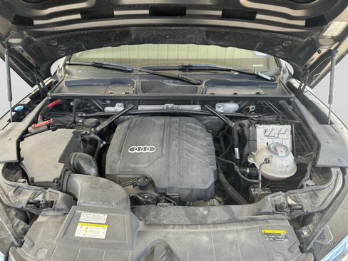Used 2021 Audi Q5 2.0T Premium w/ Convenience Package AWD/4WD image 19