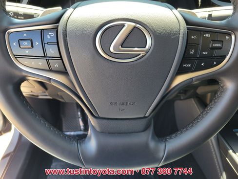 Used 2024 Lexus ES 350 w/ Accessory Package (Z1) FWD image 19