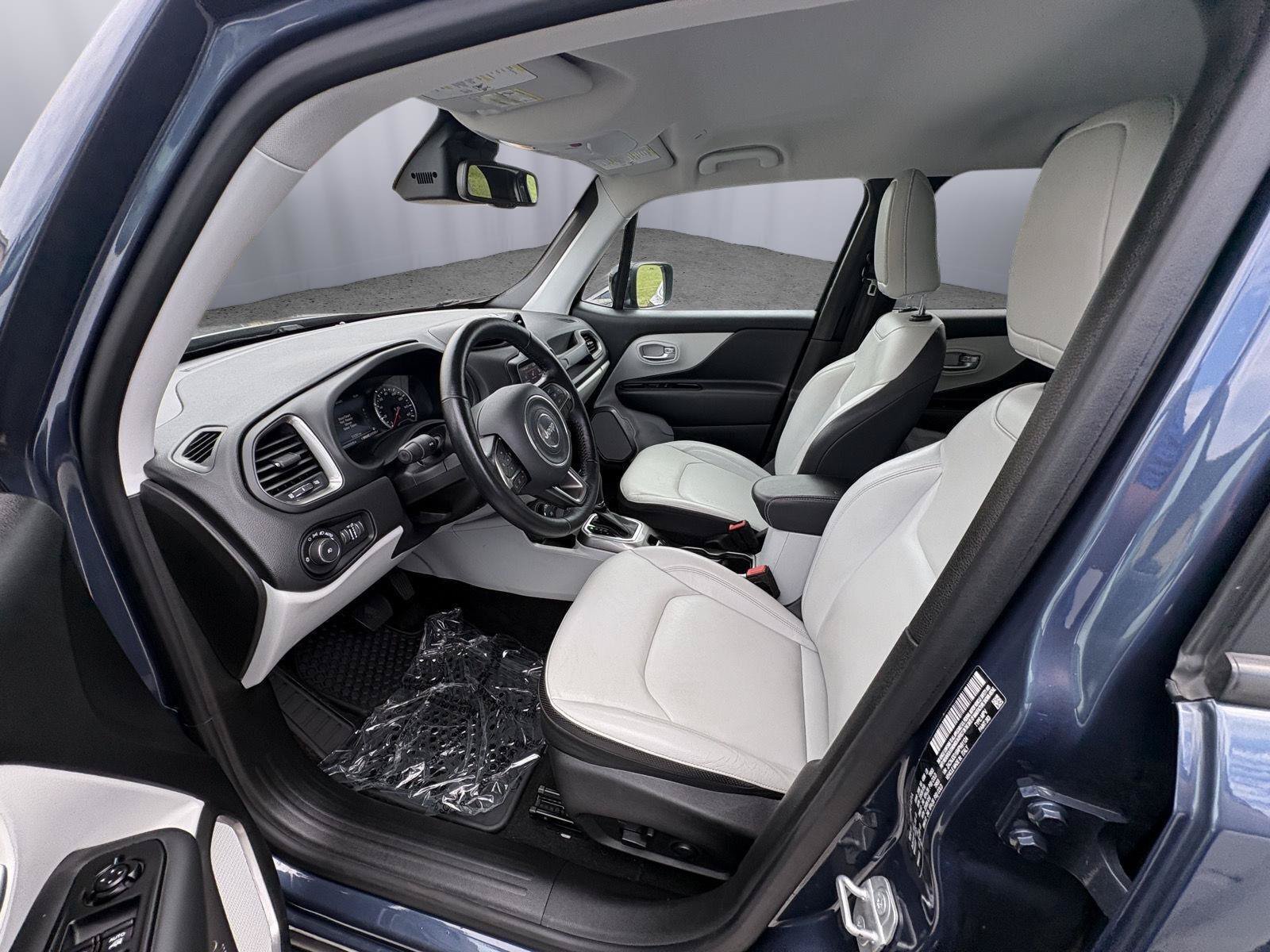 Used 2022 Jeep Renegade Limited AWD/4WD image 20