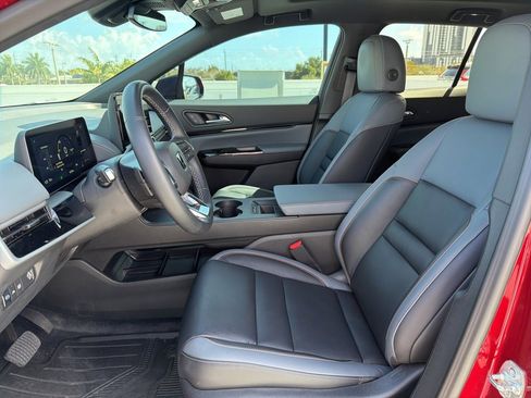 Used 2025 Honda Prologue Touring image 9