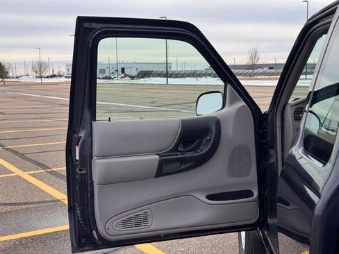 Used 2000 Ford Ranger XLT image 4