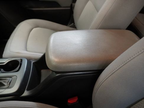 Used 2019 Chevrolet Colorado W/T w/ Custom Special Edition image 21