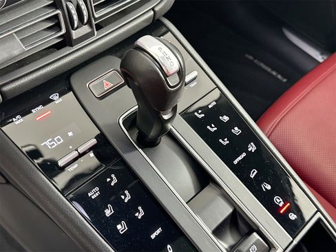 Certified 2023 Porsche Macan S w/ Premium Package Plus image 34