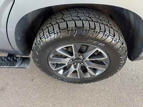 Used 2021 Chevrolet Tahoe Z71 w/ Z71 Off-Road Package image 33