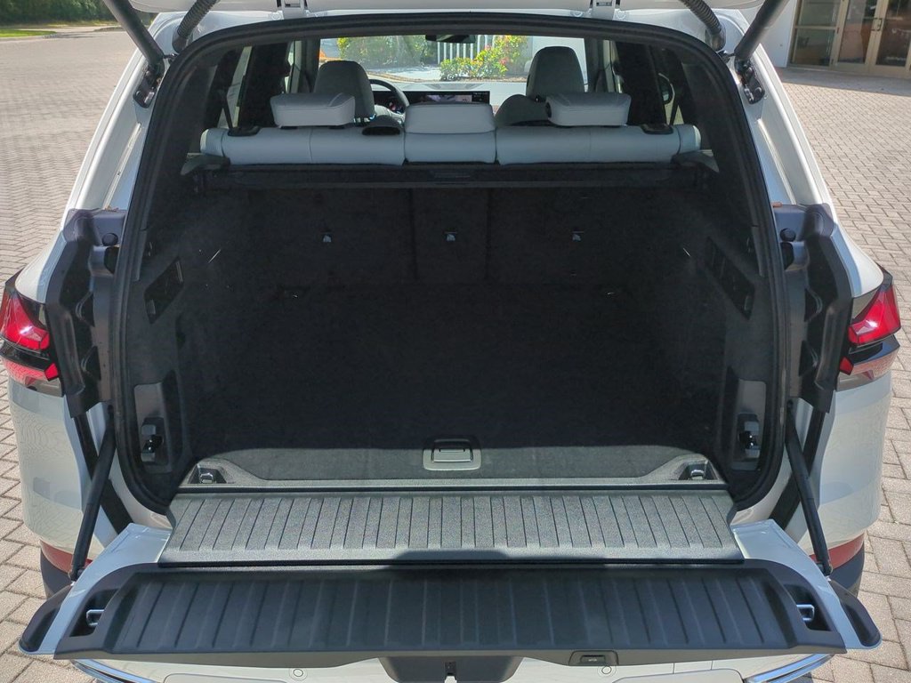 New 2026 BMW X5 xDrive40i w/ Parking Assistance Package AWD/4WD image 13