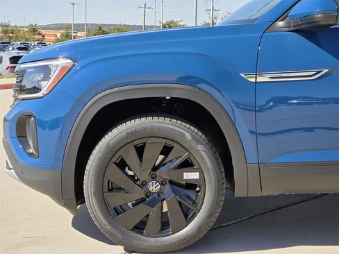 New 2026 Volkswagen Atlas Cross Sport SE image 5