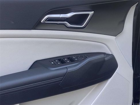 New 2026 Kia Sportage EX image 13