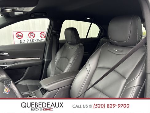 Used 2025 Cadillac XT4 Premium Luxury image 16
