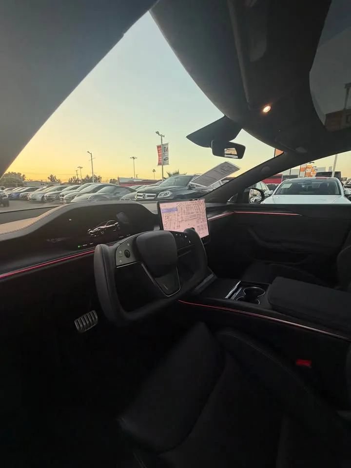 Used 2026 Tesla Model S Plaid AWD/4WD image 7