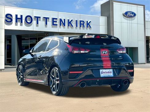 Used 2020 Hyundai Veloster N w/ Performance Package image 6
