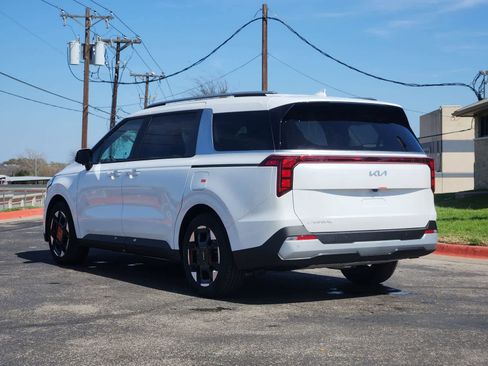 New 2026 Kia Carnival EX image 6