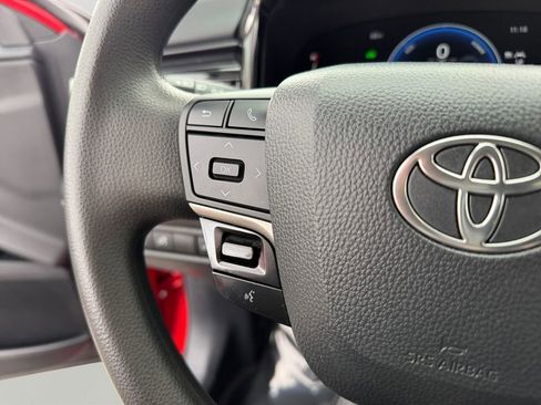 Used 2025 Toyota Camry LE FWD image 20