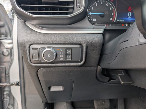 Used 2022 Ford Explorer XLT w/ Equipment Group 202A image 27