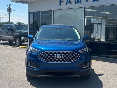 Used 2024 Ford Edge SEL w/ Convenience Package AWD/4WD image 2