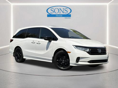 Certified 2024 Honda Odyssey Sport image 1