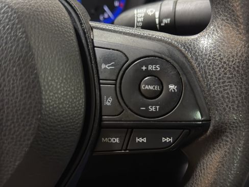 Used 2022 Toyota Corolla LE FWD image 21