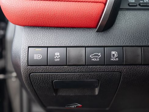Used 2022 Toyota Camry XSE FWD image 31
