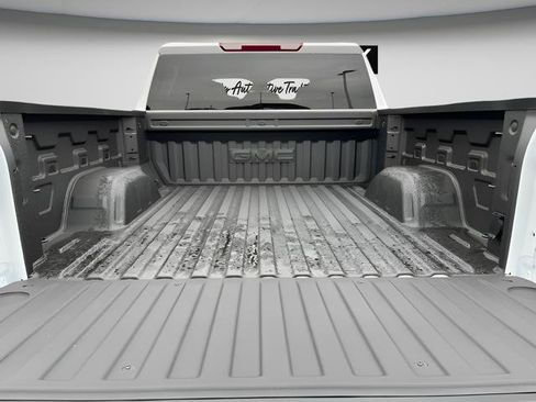 New 2026 GMC Sierra 1500 Elevation image 13