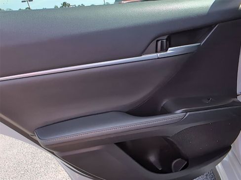 Used 2023 Toyota Camry XSE FWD image 38