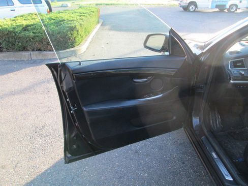 Used 2014 BMW 535i Gran Turismo xDrive image 12