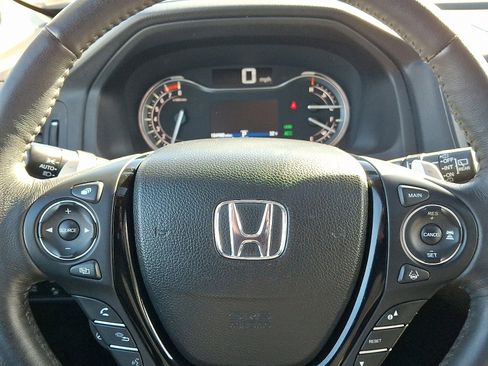 Used 2018 Honda Pilot Elite image 21