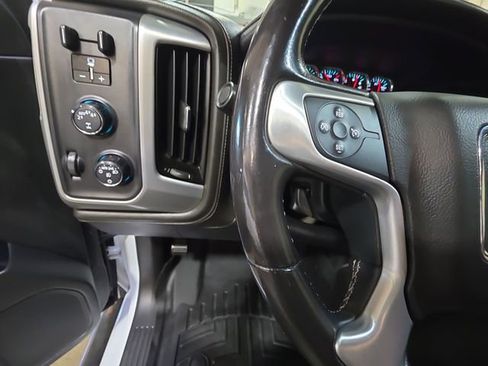 Used 2017 GMC Sierra 1500 SLE image 27