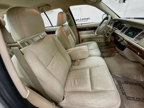 Used 2008 Mercury Grand Marquis GS RWD image 24