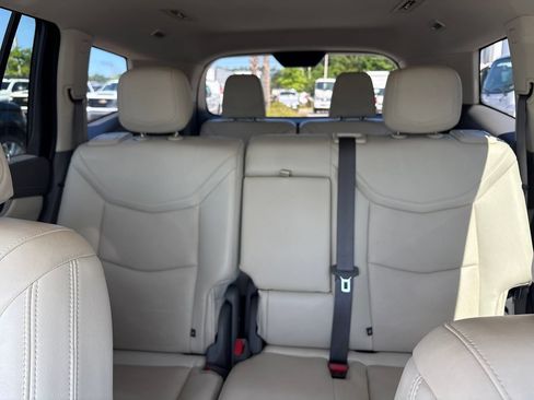 Used 2023 Cadillac XT6 Premium Luxury FWD image 17