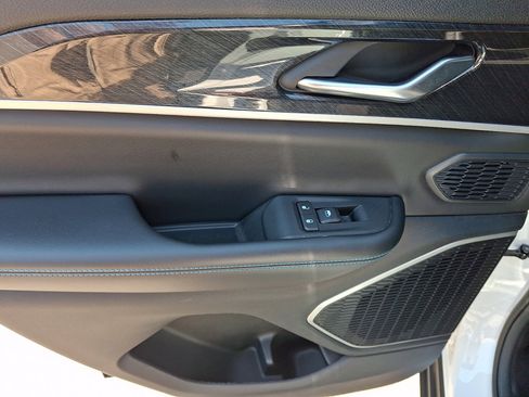 Used 2024 Jeep Grand Cherokee Trailhawk AWD/4WD image 19