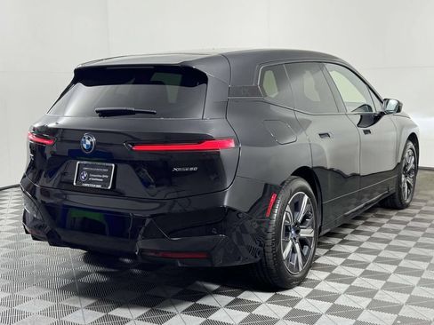 Used 2023 BMW iX xDrive50 w/ Sport Package AWD/4WD image 10