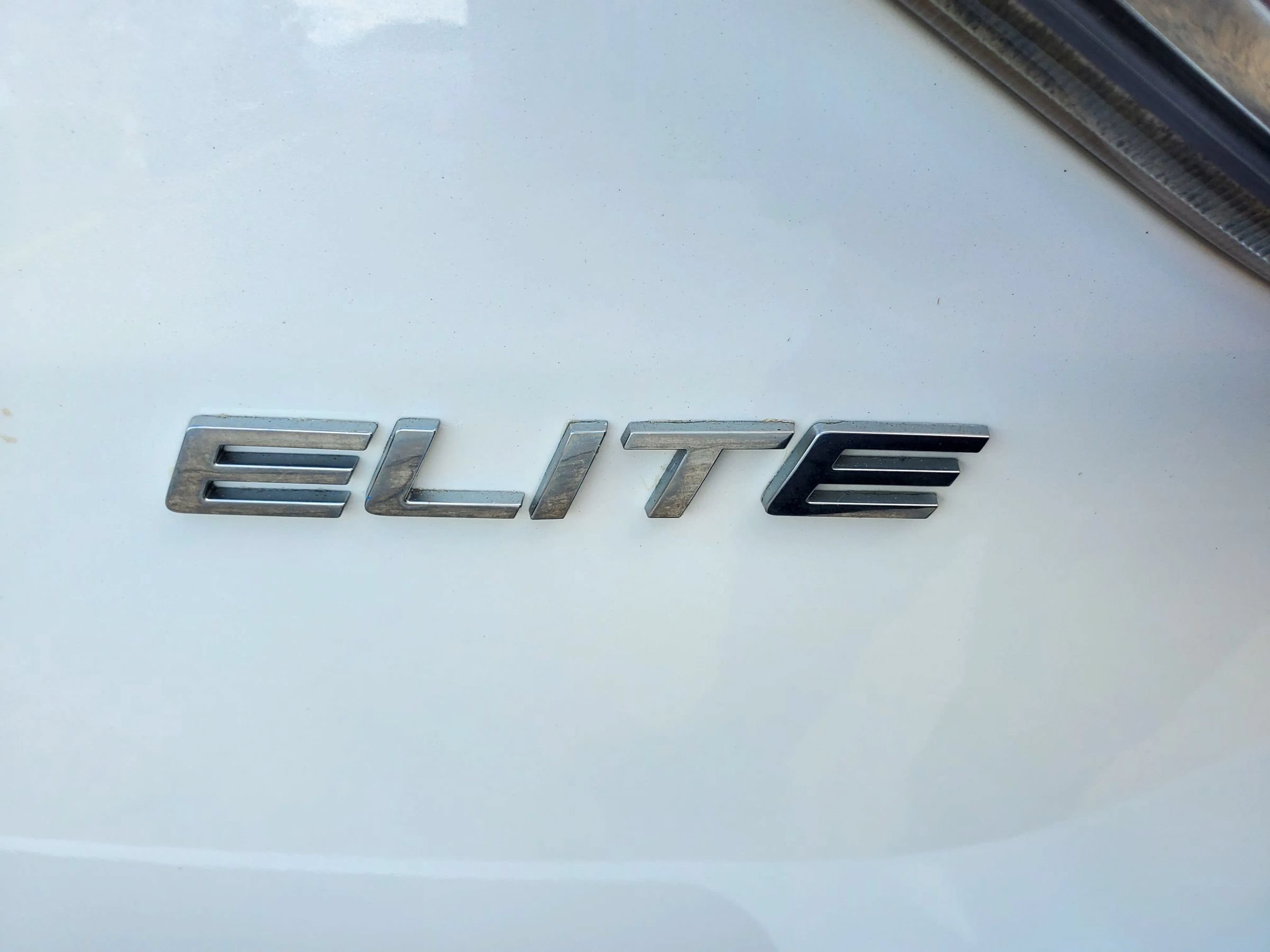 Used 2015 Honda Odyssey Touring Elite image 4