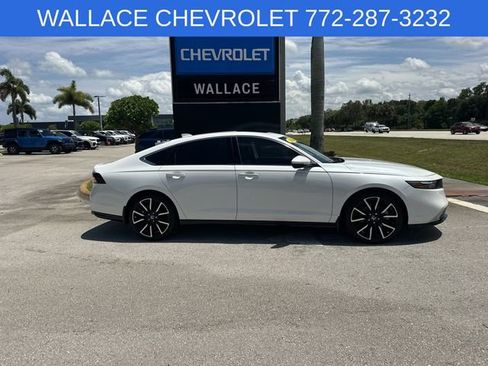 Used 2024 Honda Accord Touring image 5