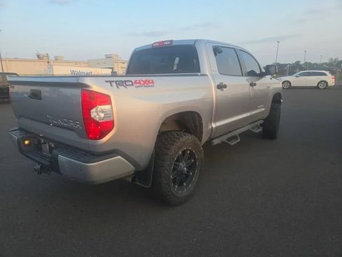Used 2017 Toyota Tundra SR5 w/ TRD Off Road Package AWD/4WD image 8