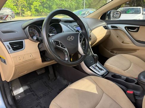 Used 2012 Hyundai Elantra GLS w/ Preferred Pkg 3 FWD image 10