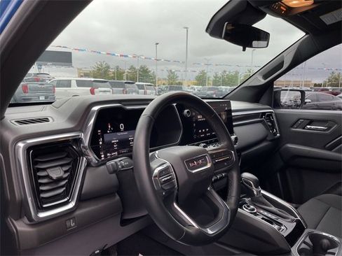 Used 2023 GMC Canyon Elevation image 10