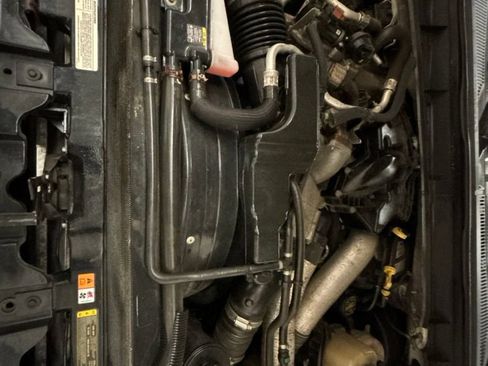 Used 2011 Ford F250 XLT w/ XLT Premium Pkg AWD/4WD image 28