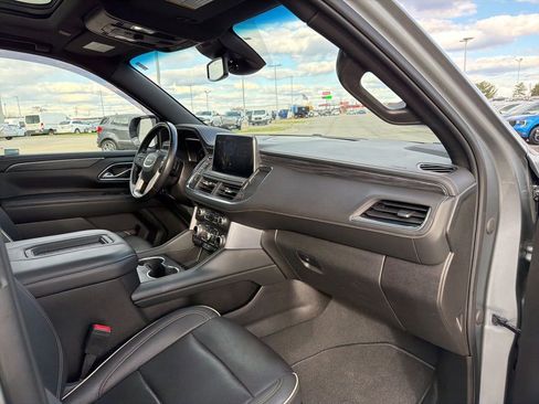 Used 2023 GMC Yukon XL SLT image 22
