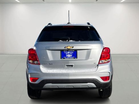 Used 2018 Chevrolet Trax LT w/ LT Convenience Package image 5