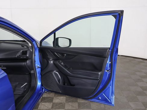 Used 2022 Subaru Impreza 2.0i Premium image 17