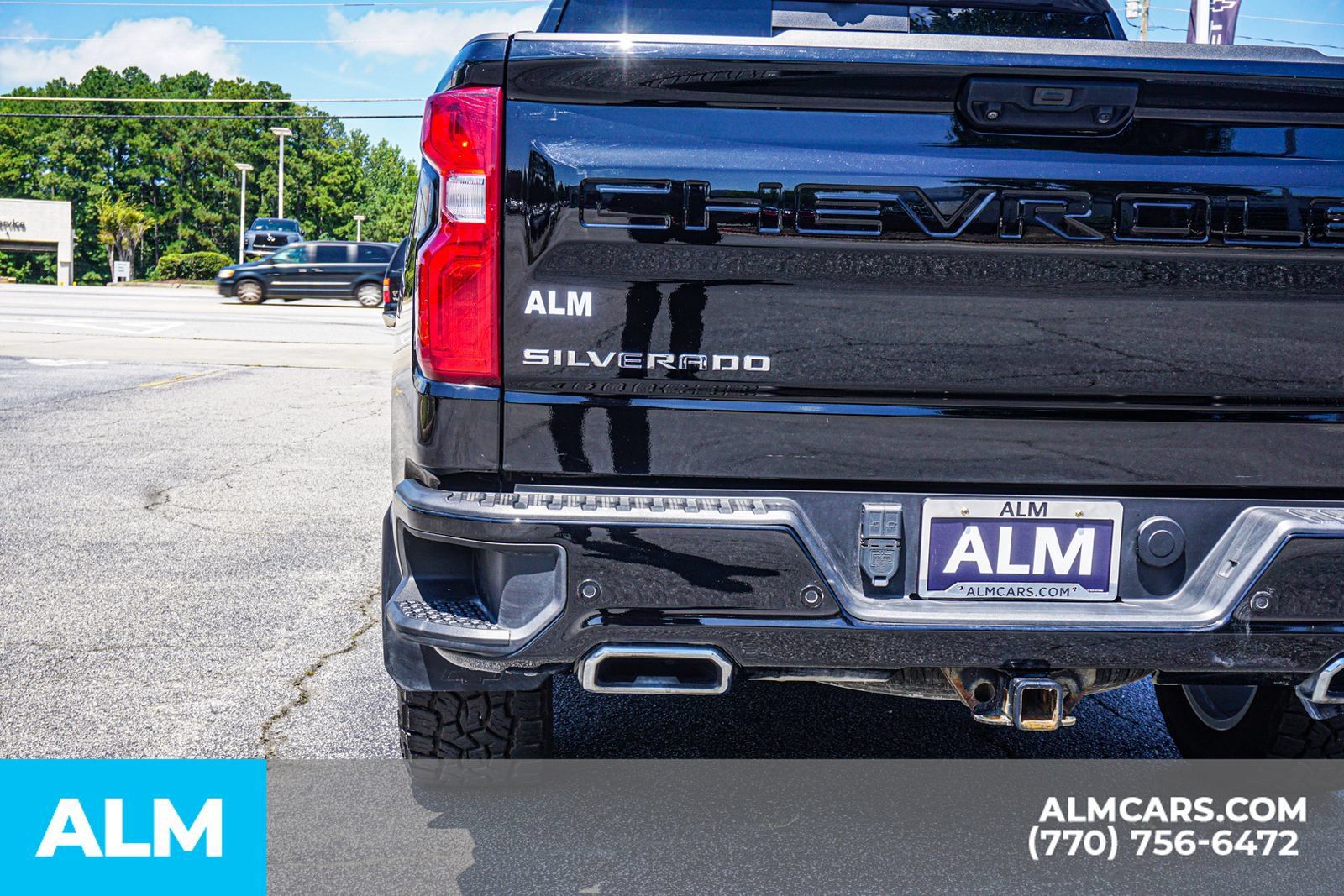 Used 2023 Chevrolet Silverado 1500 High Country w/ High Country Premium Package AWD/4WD image 16